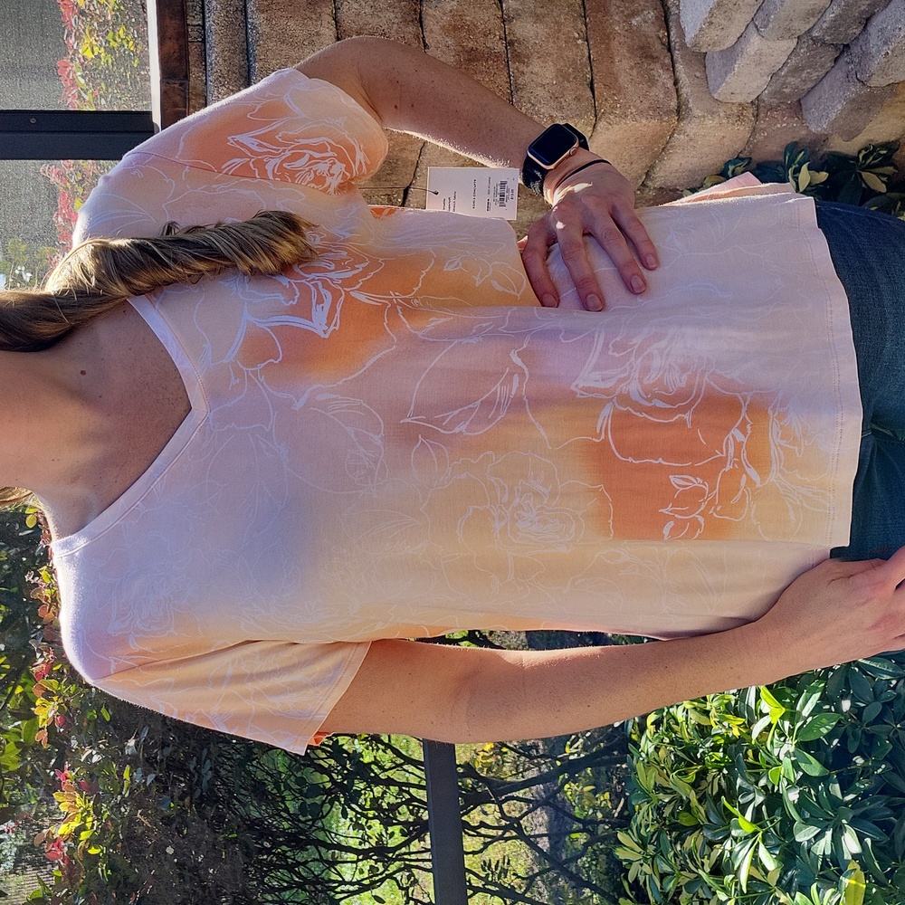 Apt.9 V-Neck Floral Tee